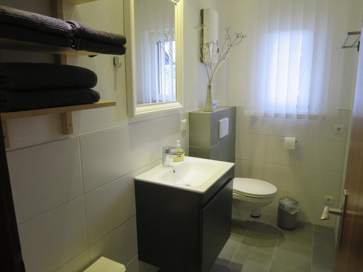 Ferienwohnungen Haus Hinneres Шалкенмерен Екстериор снимка